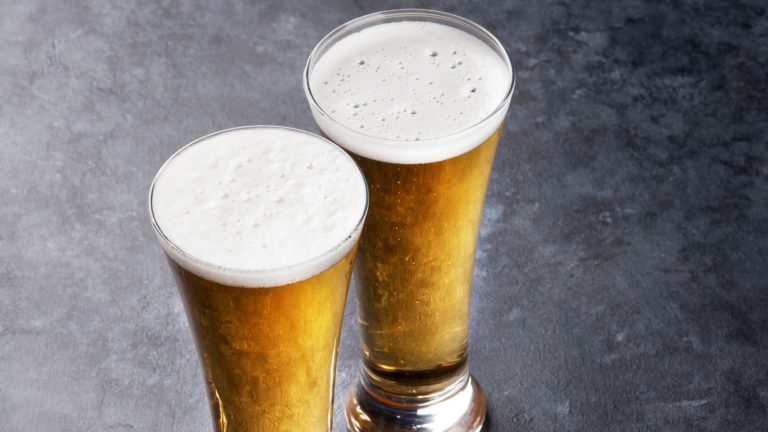 Michelob Ultra Vs Miller Lite What s Your Go to Low cal Beer 