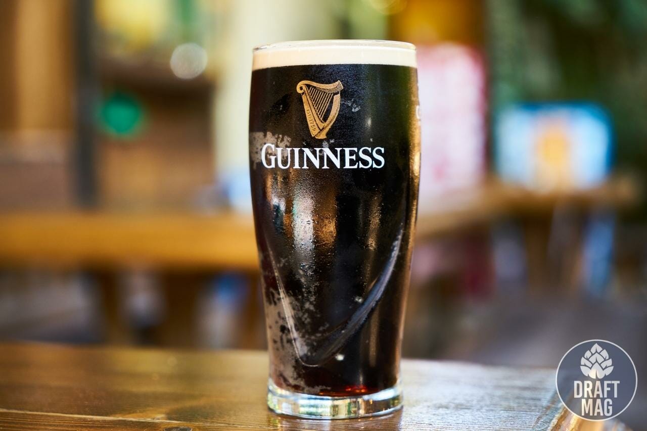 What Does Guinness Taste Like? An Overview of the Famous Irish Stout