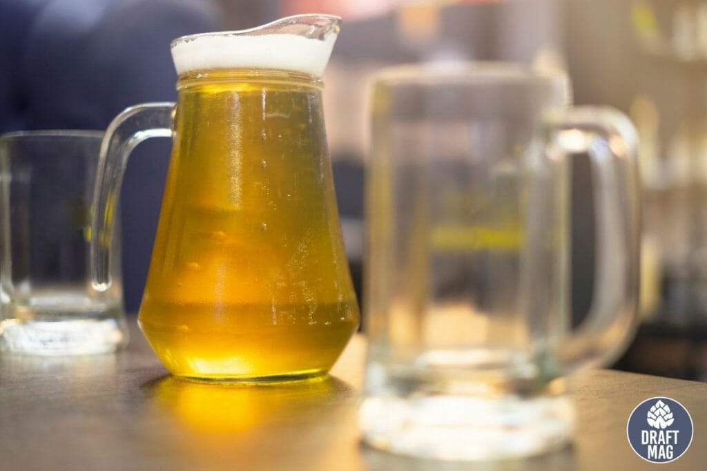 How Many Ounces in a Pitcher? Examining the Beer Pitcher Size Guide